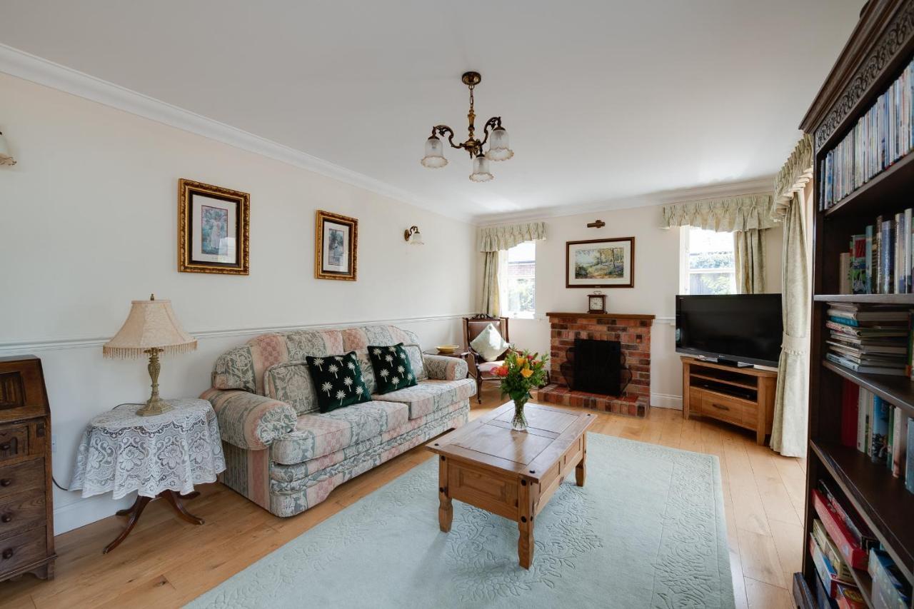Oak Tree Cottage, Charming, Rural New Forest Home Boldre エクステリア 写真